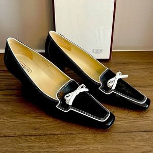 BNIB- Coach Adrian Leather Kitten Heel